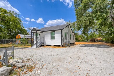 2401 Persimmon St, Houston, TX 77093 - photo 5