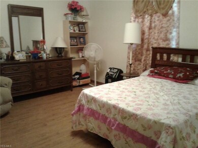 1536 E 31st St, Lorain, OH 44055 - photo 7