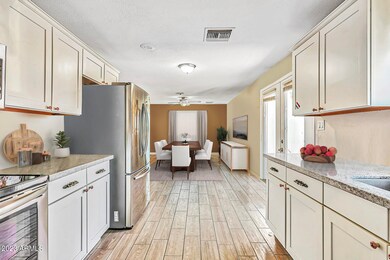 Kitchen to Din Rm