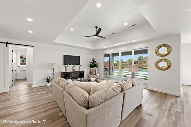 5 Living Room