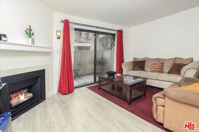 Gas fire place, open plan with patio doors