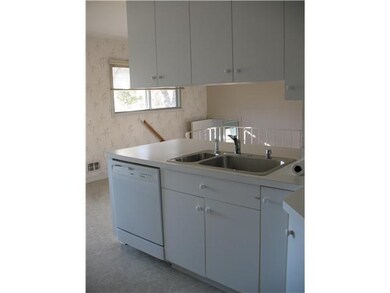 Kitchen. Nice angles, lots of space, eat at the Is