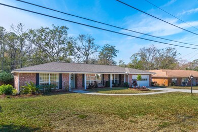 1044 Parkridge Cir W, Jacksonville, FL 32211 - photo 2