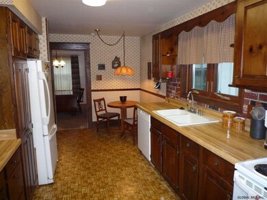 32 Washington Rd, Schenectady, NY 12302 - photo 4