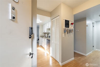 323 75th St SE unit A14, Everett, WA 98203 - photo 2