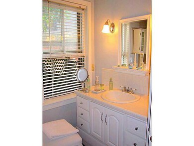 6 Liberty St unit 1, Newport, RI 02840 - photo 7