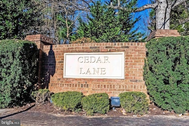 2303 Sawtooth Oak Ct, Vienna, VA 22182 - photo 2