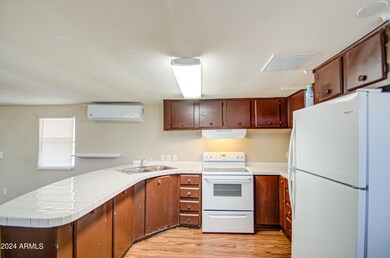 Jennifel kitchen 1