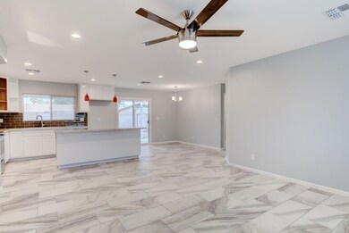 833 W Colgate Dr-8