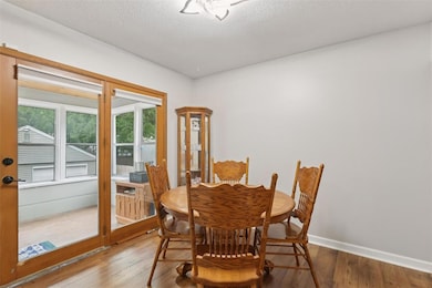 3929 53rd St, Des Moines, IA 50310 - photo 5