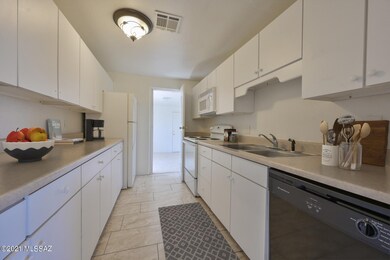 610 E Waverly St, Tucson, AZ 85705 - photo 3