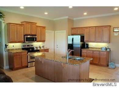 Easy To Navigate Kitchen