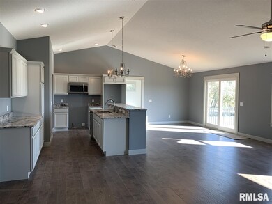 15 Cait Dr, Eldridge, IA 52748 - photo 2