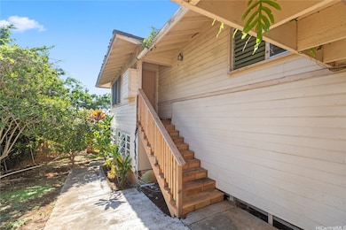 2442 10th Ave unit C, Honolulu, HI 96816 - photo 2