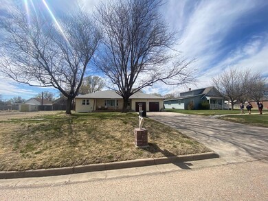 703 S Jefferson St, Hugoton, KS 67951 - photo 3