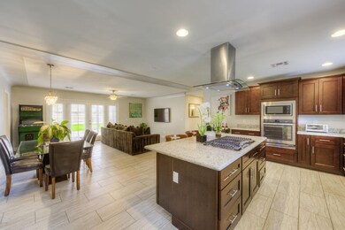 004_Kitchen and Dining