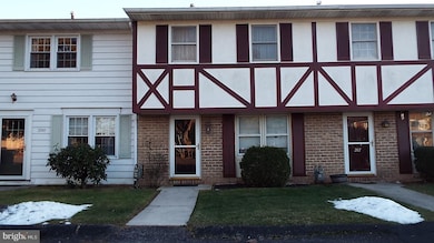 201 Hills Dr, Gettysburg, PA 17325 - photo 2