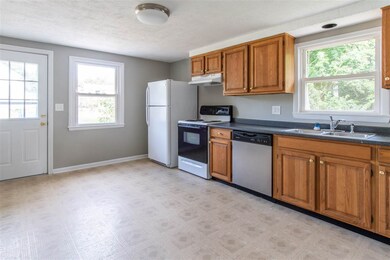 5 Carver St unit 76, Nashua, NH 03064 - photo 4