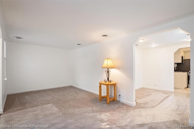 20406 Floral St, Livonia, MI 48152 - photo 6