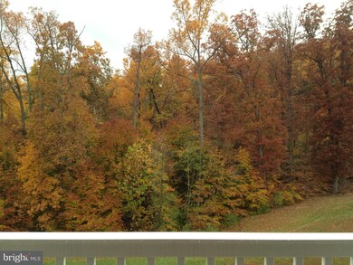 9266 Cardinal Forest Ln unit 302, Lorton, VA 22079 - photo 2