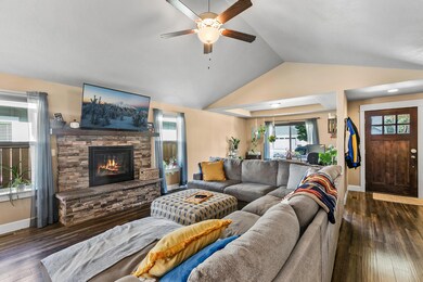 61214 Geary Dr, Bend, OR 97702 - photo 3