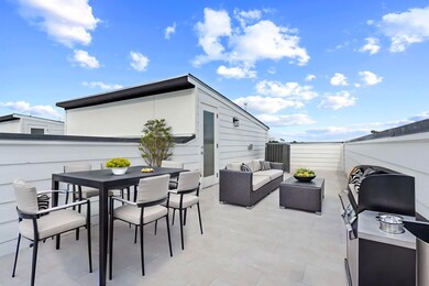 4717 Thornton Views Rd, Houston, TX 77018 - photo 2