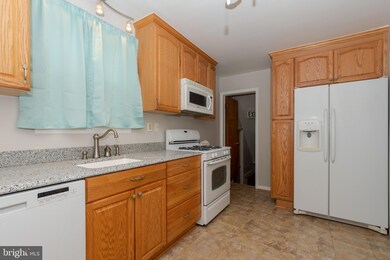 3307 Woodring Ave, Parkville, MD 21234 - photo 5