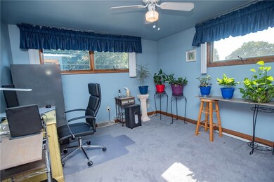 39 Rockcrest Dr, Cranston, RI 02920 - photo 7