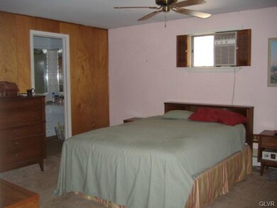 1079 Constitution Ave, Pen Argyl, PA 18072 - photo 7