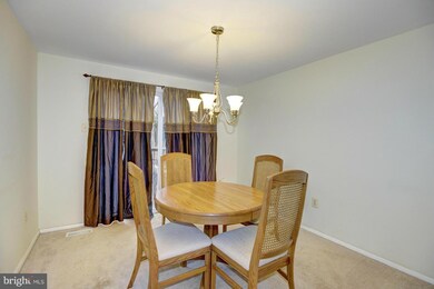 12359 Bonfire Dr, Reisterstown, MD 21136 - photo 5