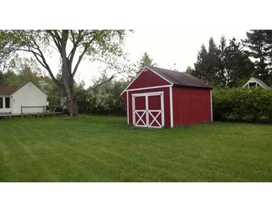 27 Van Meter Dr, Amherst, MA 01002 - photo 4