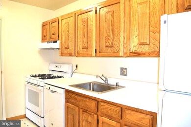 3772 Bel Pre Rd unit 7, Silver Spring, MD 20906 - photo 7