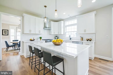 83 Drawing Arm Ln, Martinsburg, WV 25403 - photo 2