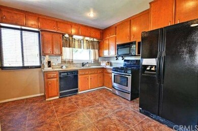 unlisted-address, Lakewood, CA 90712 - photo 7