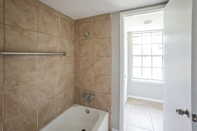 1618 Rainy River Dr unit 770, Houston, TX 77088 - photo 6