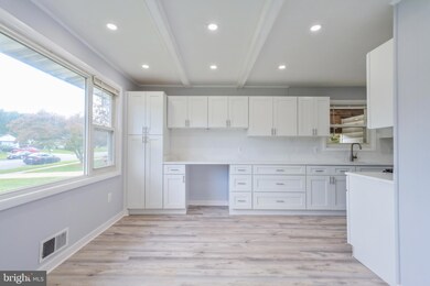 8707 Lagrange St, Lorton, VA 22079 - photo 2