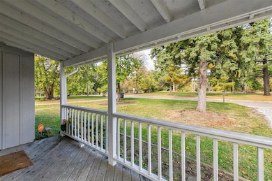 1607 Pioneer Rd, Des Moines, IA 50320 - photo 2