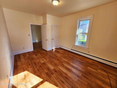 554 N 5th St unit 1, Stroudsburg, PA 18360 - photo 6