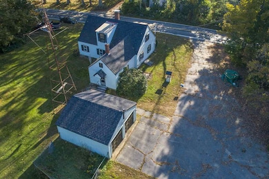 258 Wadleigh Falls Rd, Newmarket, NH 03857 - photo 6