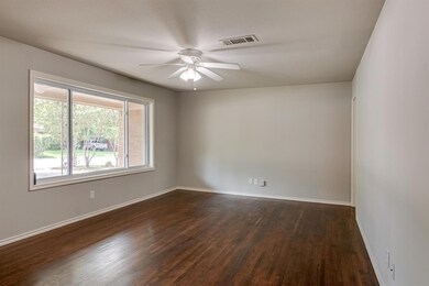 413 Crandle Dr, Fort Worth, TX 76108 - photo 5