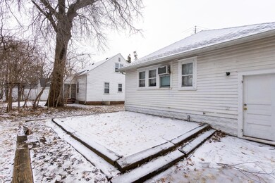 1013 W 20th St, Cedar Falls, IA 50613 - photo 7