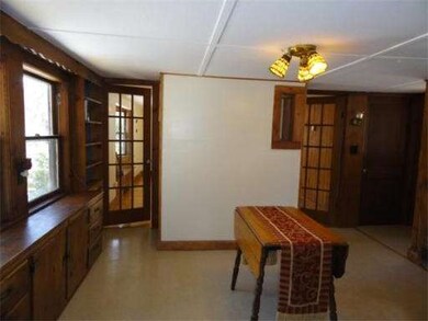 8 Lincoln St, Gloucester, MA 01930 - photo 3