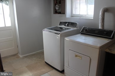 5309 Sipple Ave, Baltimore, MD 21206 - photo 3