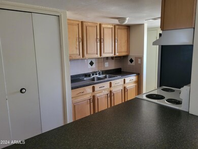 Kitchen/ Laundry