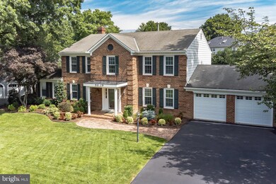 5019 Oakcrest Dr, Fairfax, VA 22030 - photo 4