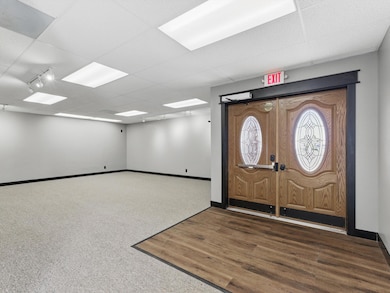 15-Main Space and Entrance
