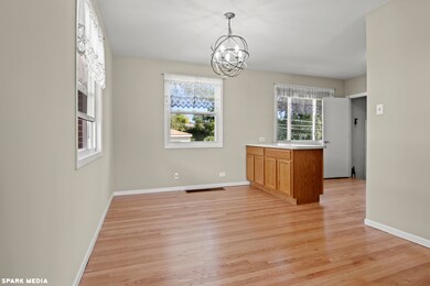 9936 Drury Ln, Westchester, IL 60154 - photo 5