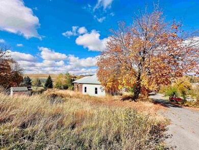 127 Truax St, Tekoa, WA 99033 - photo 6