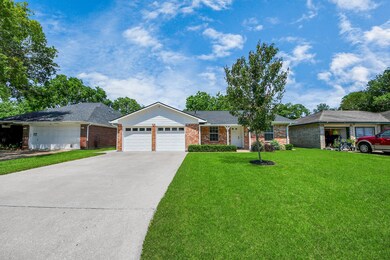 3845 Jasmine Dr, Alvin, TX 77511 - photo 3