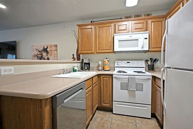 730 E Mather St unit J-301, New Braunfels, TX 78130 - photo 7